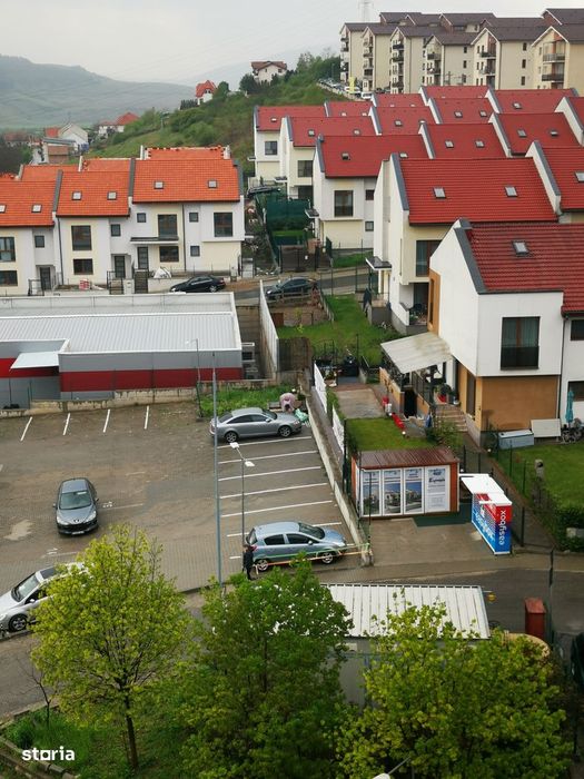Apartamente in Case insiruite de 5 camere cu gradina si loc de parcare