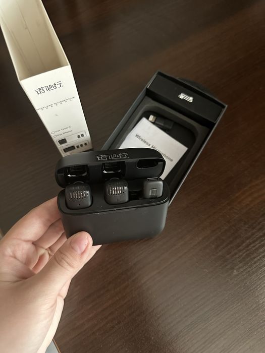 Петличка айфон и тайпси