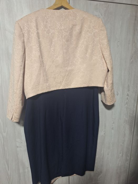 Costum de dama marimea 48