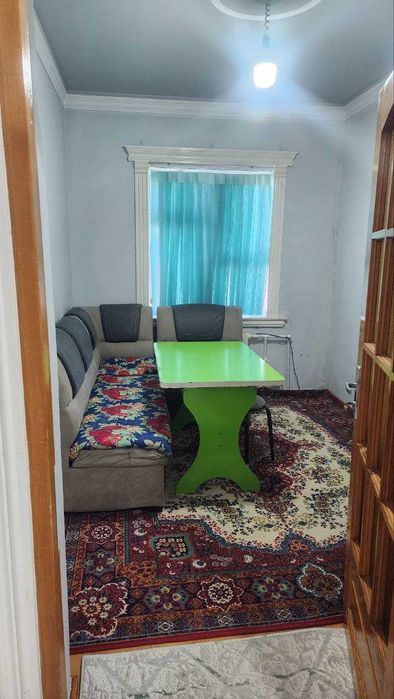 Gulobod da 5 xonali 4 etaj Kvartira sotiladi !!