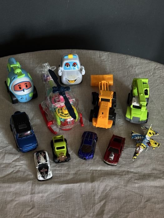Игрушки машины все за 400 тг