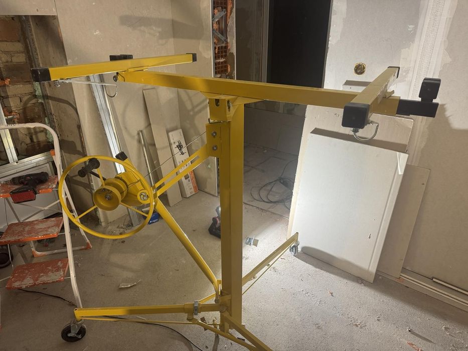 Повдигач за гипсокартон