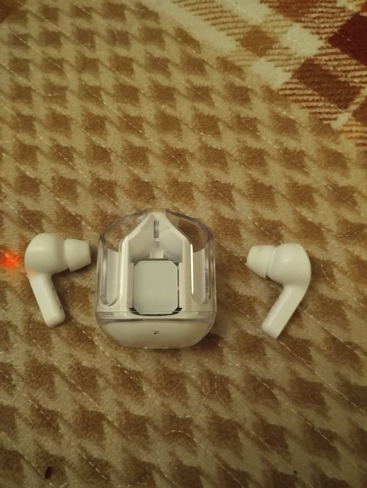 Наушники рабочие им один день