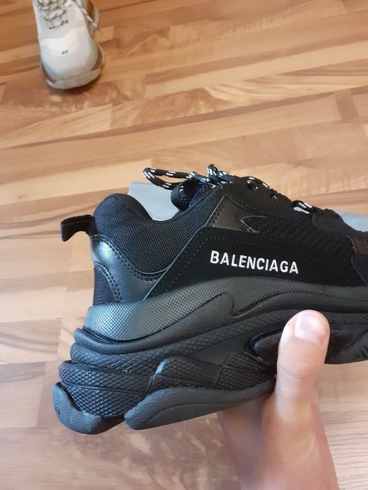 Balenciaga triple s black