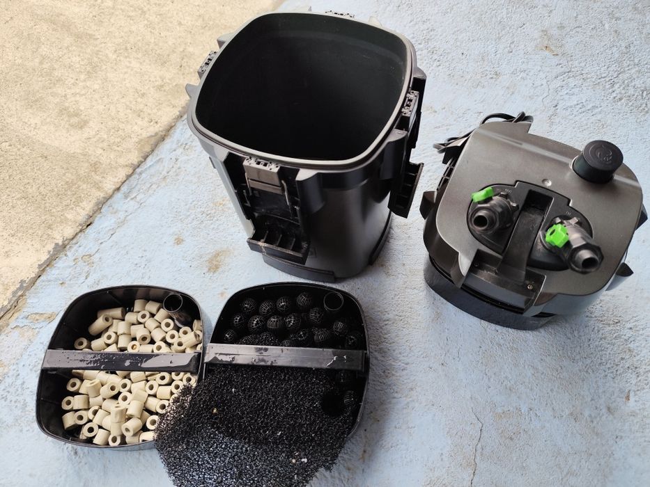 Acvariu complet utilat cu pompa externa. eheim 2011, tetra 700