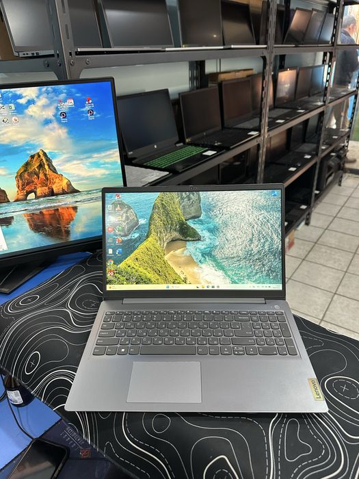Lenovo Ryzen 5-5500U ОЗУ-12ГБ ССД-512ГБ цикл 170 емкость 93% в отлично