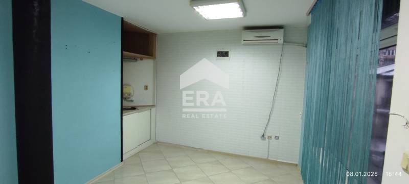 Търговско помещение под наем в район ЗК Тракия, гр. Варна