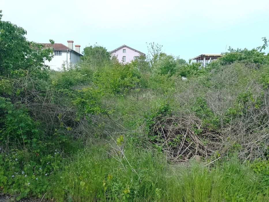 Разчистване,подравняване и ограждане на имоти, парцели