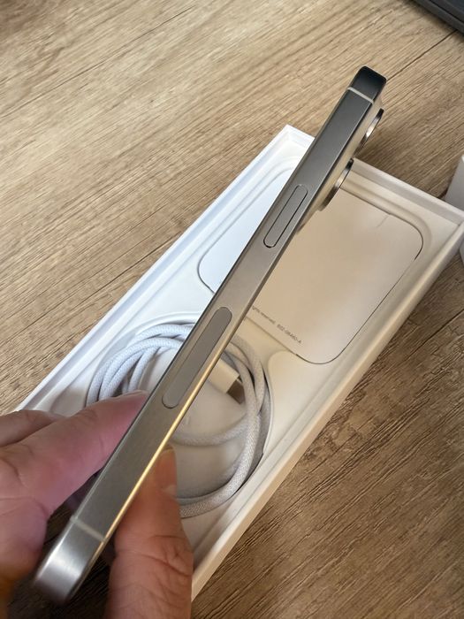 Iphone 15 pro 256- Е сим - Заключен към оператор