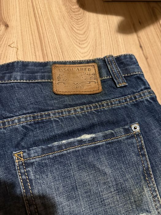 Дънки на dsquared2