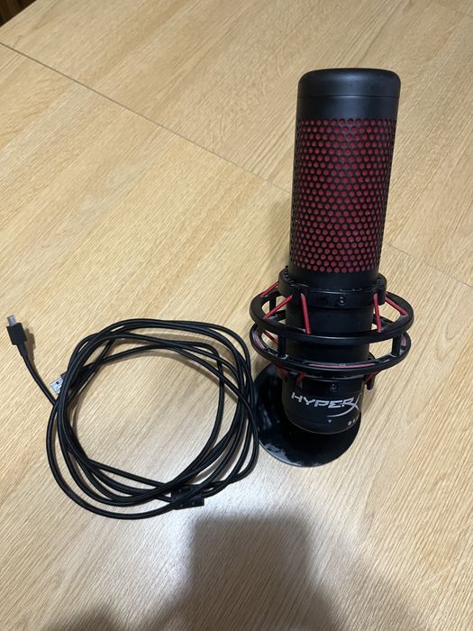 Microfon HyperX cu touch