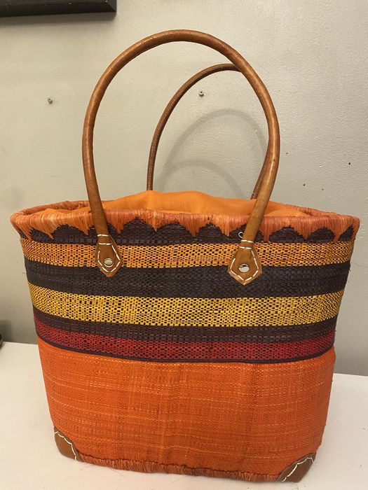 Соломенная сумка в идеальном состоянии