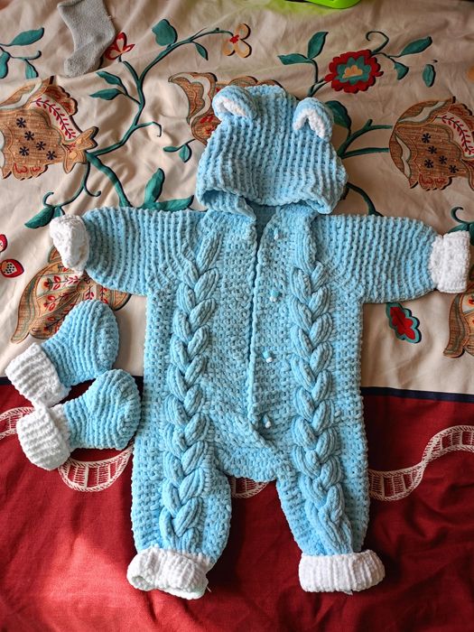 Продам новый костюмчик