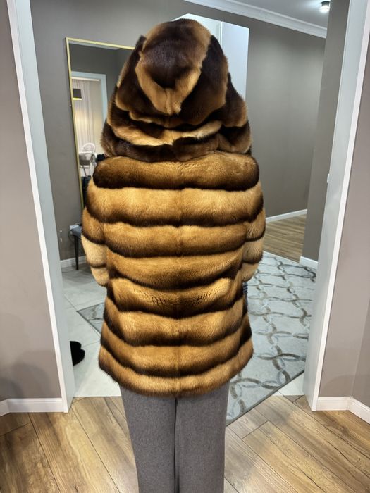 Продам норковую шубу