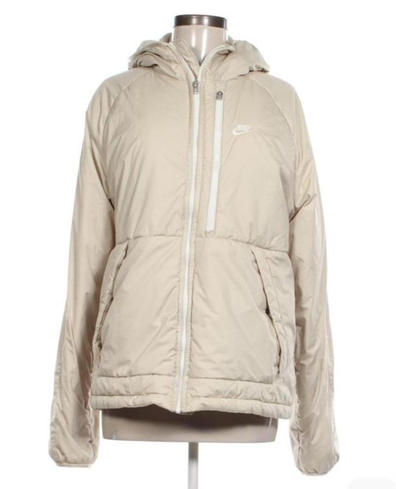 Nike дамско яке М