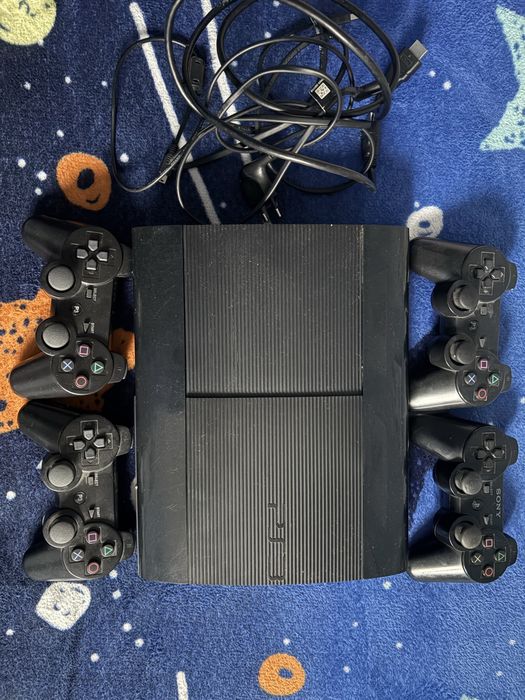 Vând PS3 in stare foarte buna