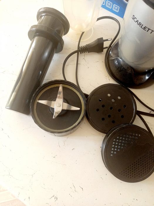 Продам блендер Scarlett