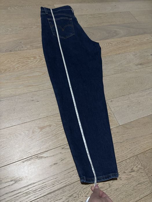 Levi’s blugi , model  High Waisted Mom Jean