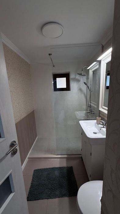 Vand apartament  3 camere decomandat utilat si mobilat