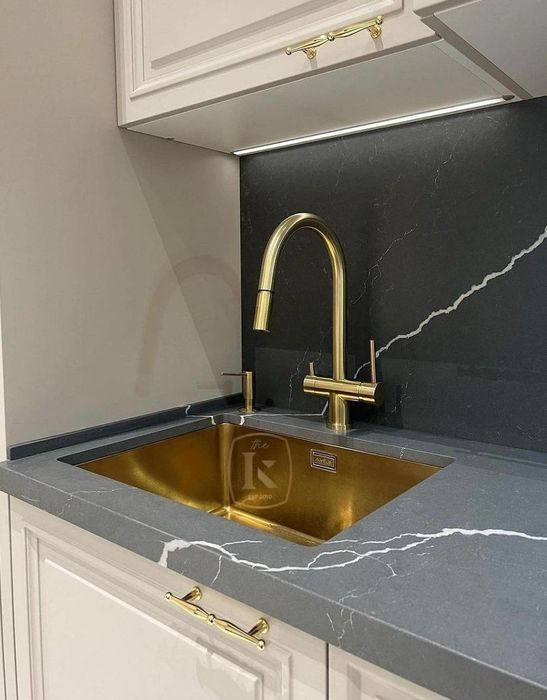 Prinimaem  zakazi na stoleshnici iz iskustvenogo kamnya