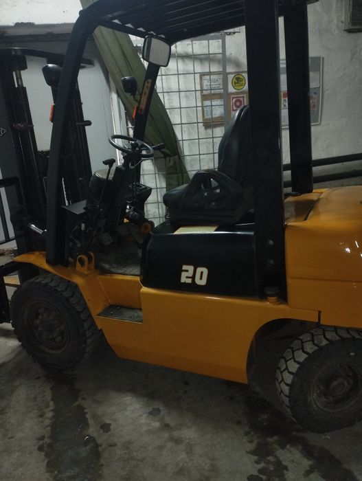 Продам вилочный погрузчик