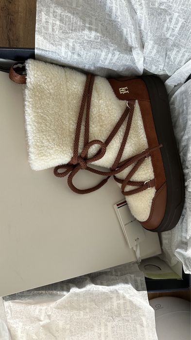 Обувь от Tommy hilfiger