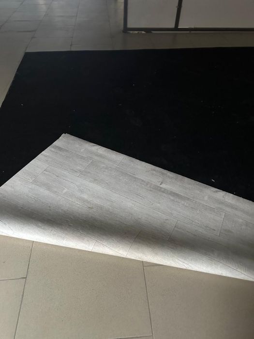 Продам линолеум 24 м2