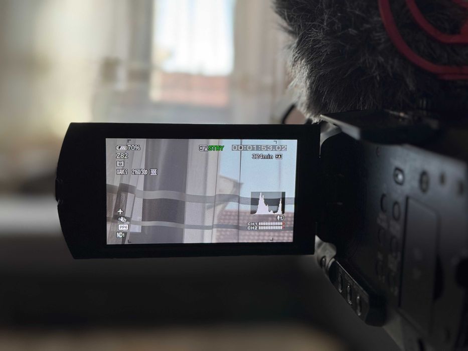 Cameră Video Sony FDR-AX700 – 4K HDR, Senzor 1" + SD Card + Mic