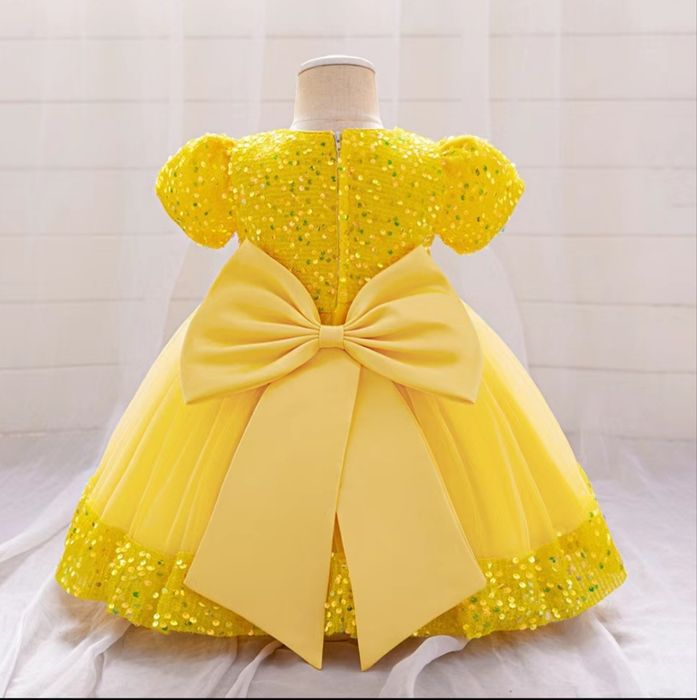 Продам детское  платье новое