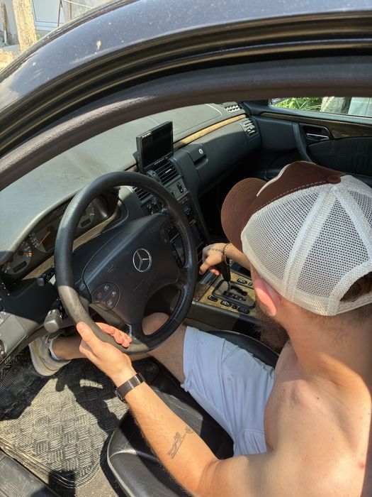 Продавам мерцедес e320 cdi OM 613