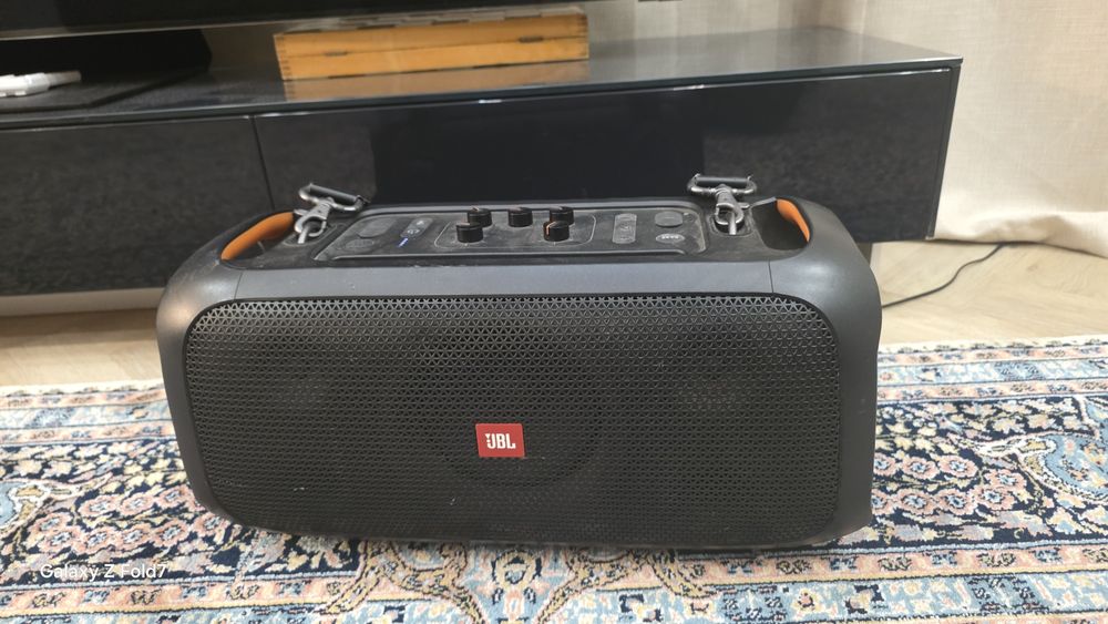 Jbl  partybox on the go