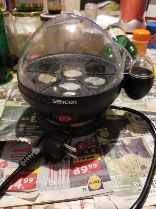 Продавам Яйцеварка