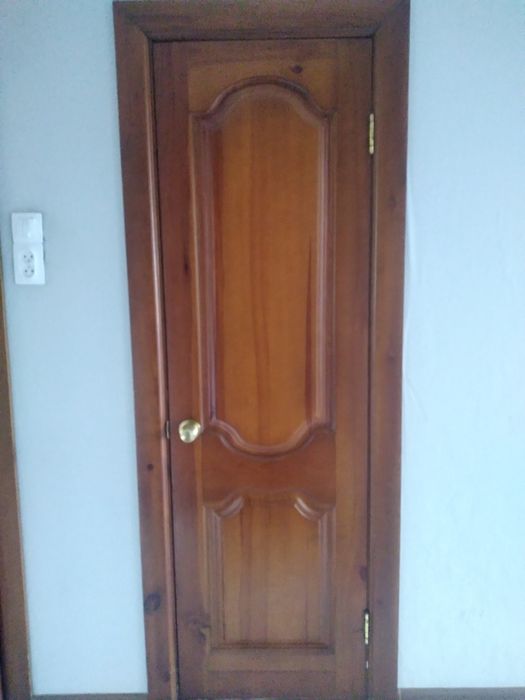 Продам двери б/у
