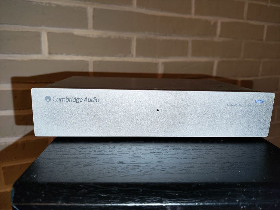 Фонокорректор Cambridge Audio 640P.