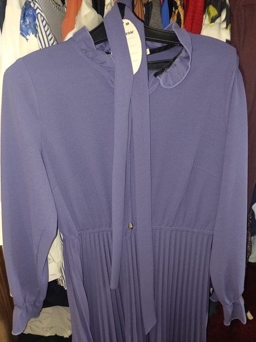 Продам новое платье за 3000