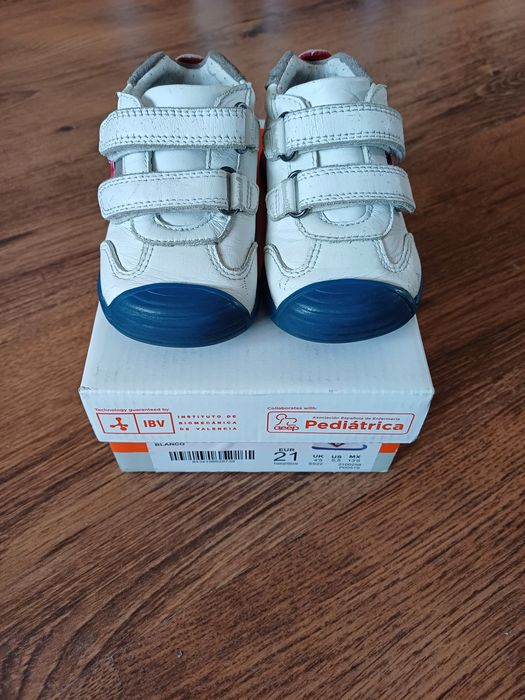 Обувки Biomecanics, 21 номер