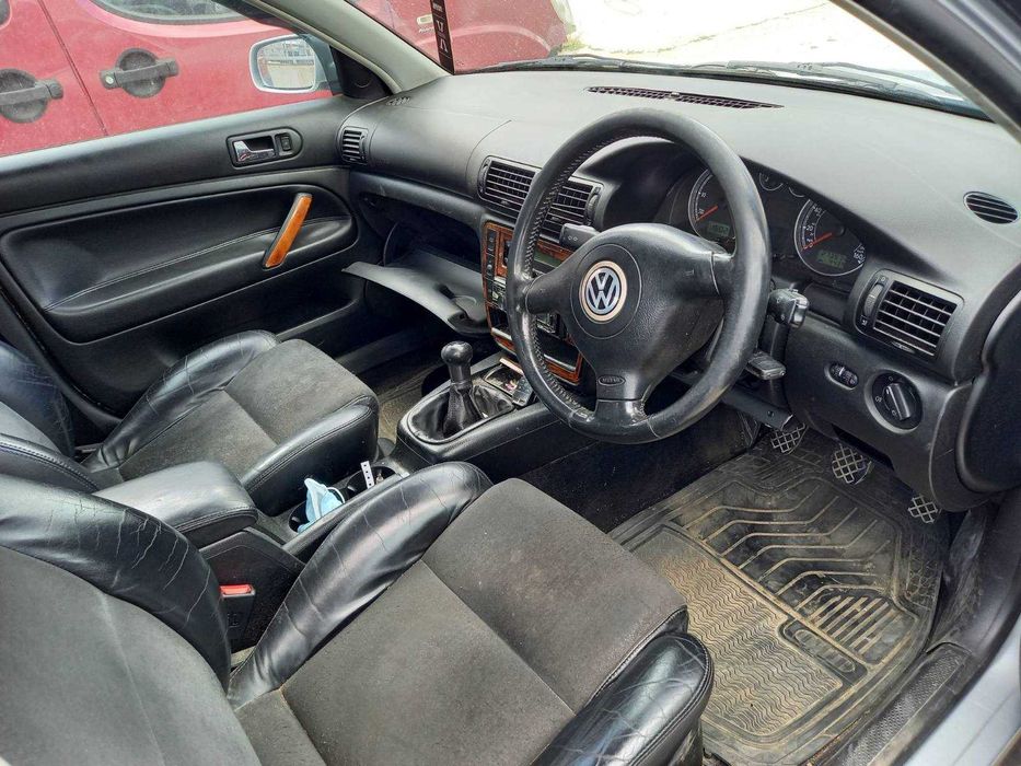 VW PASSAT 5 2.5TD 180к.с. 2004г и 1.9TD 131к.с. ръчки 2001г.на части