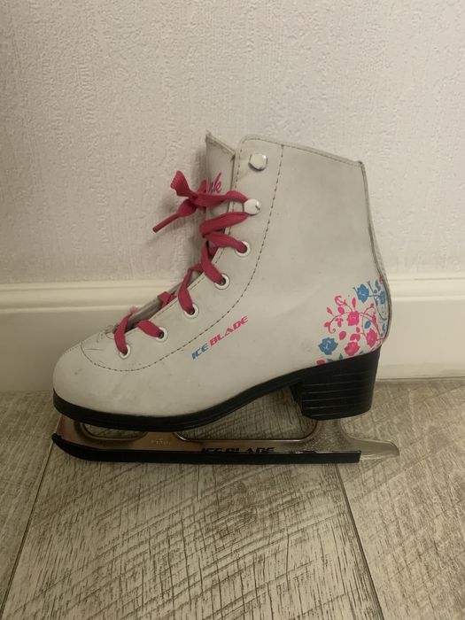 Ледовые коньки ice blade