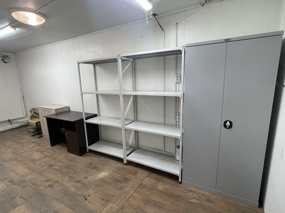 Продаю Офисный мебель