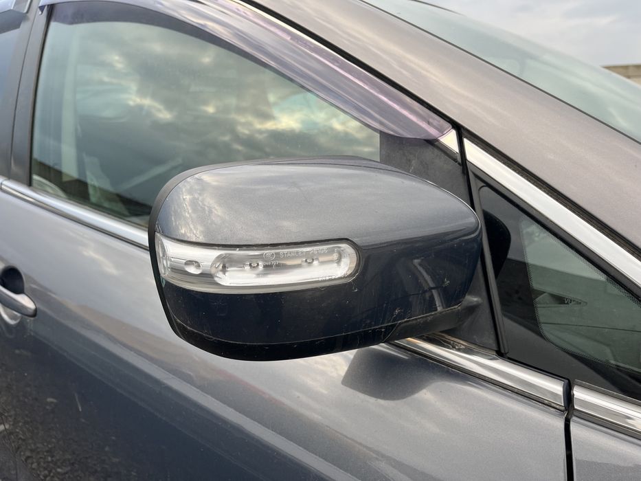 огледало Mazda cx7