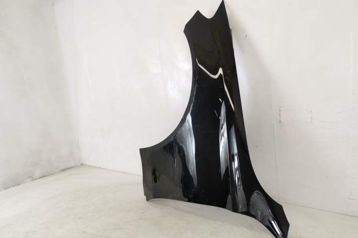 Ляво предно крило Оригинално в добро състояние Мерцедес-Бенц / Mercede