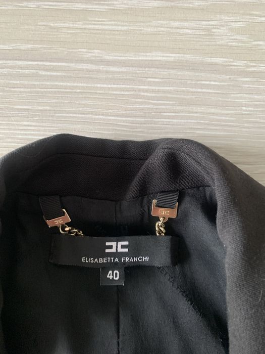 Продаю стильный пиджак