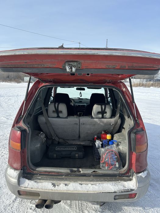 Продам машину митсуба спейс раннер