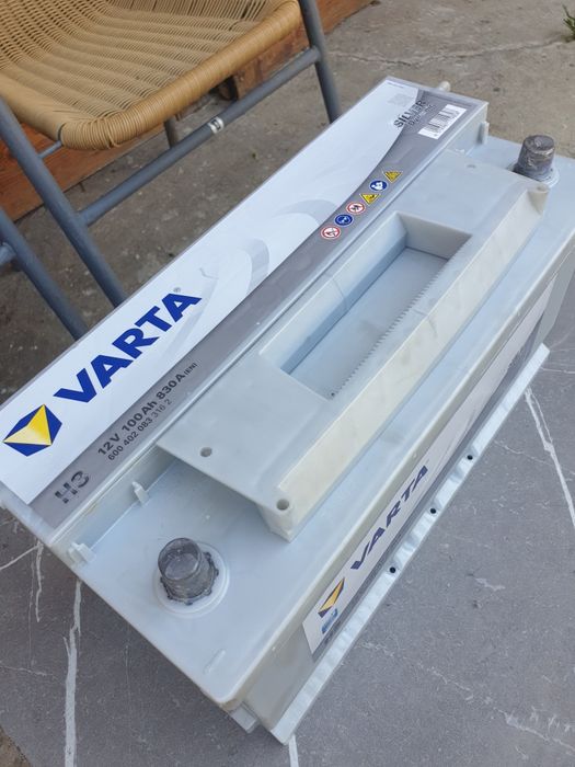 Акумолатор Varta 100Ah