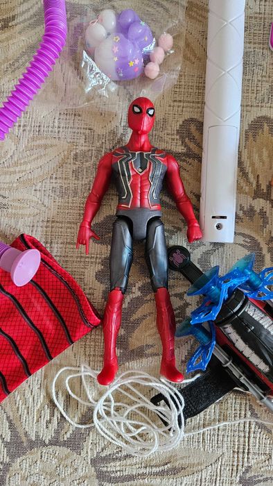 Пакет игрушек (много разных)