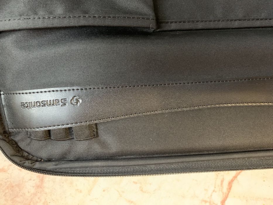 Geanta laptop Samsonite- stare estetica excelenta