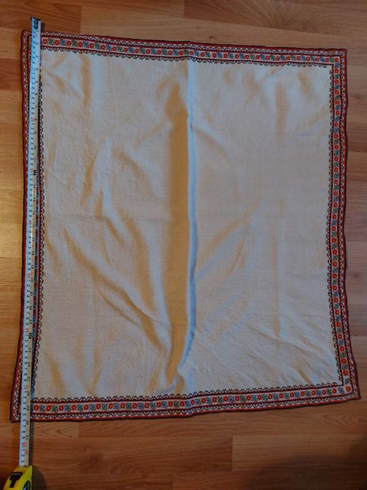 Бродирано каре