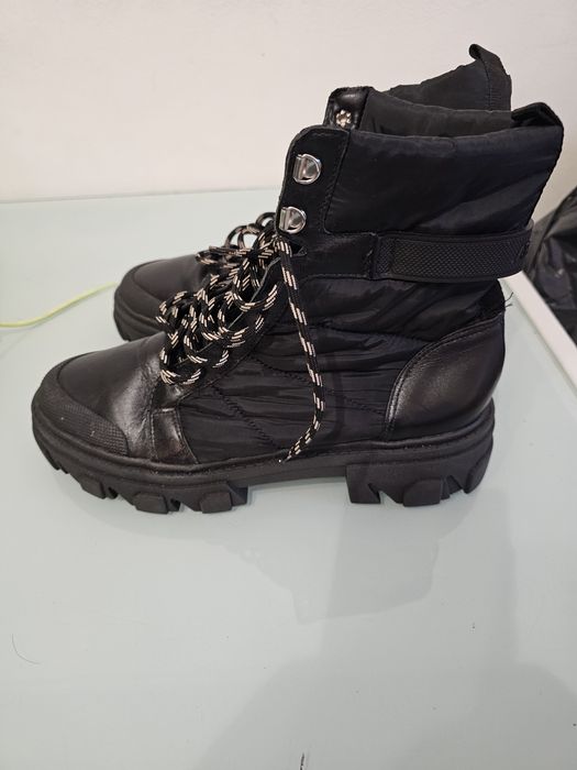 Pantofi sport si pantofi casual