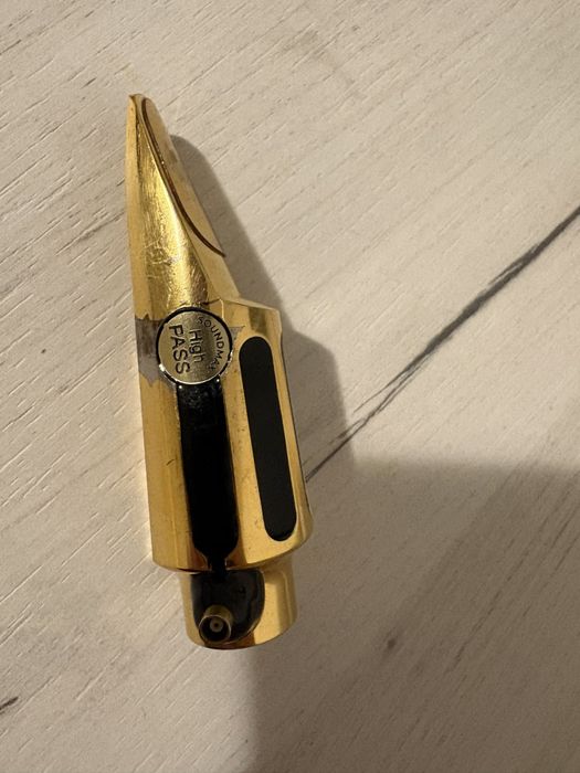 Muștiuc claude lakey