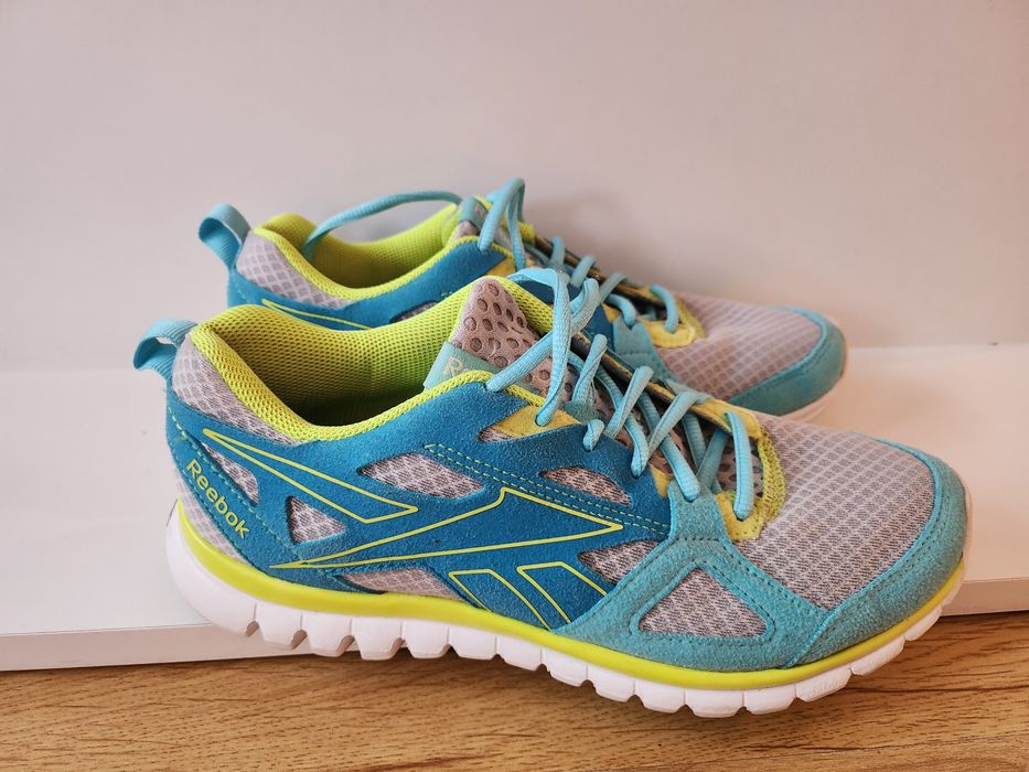 Маратонки Nike, Adidas, Reebok